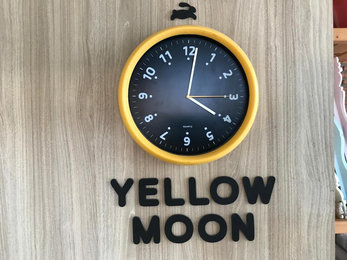 Yellow Moon Hotel Патая Екстериор снимка