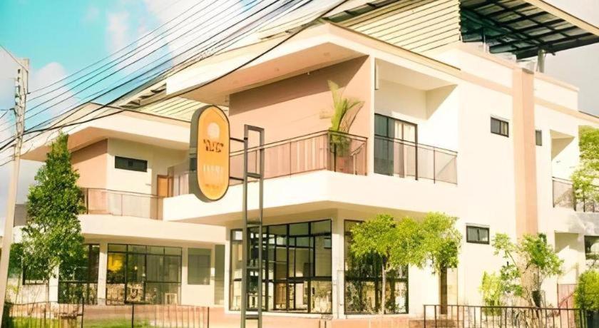 Yellow Moon Hotel Патая Екстериор снимка