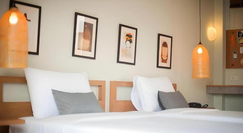 Yellow Moon Hotel Патая Екстериор снимка