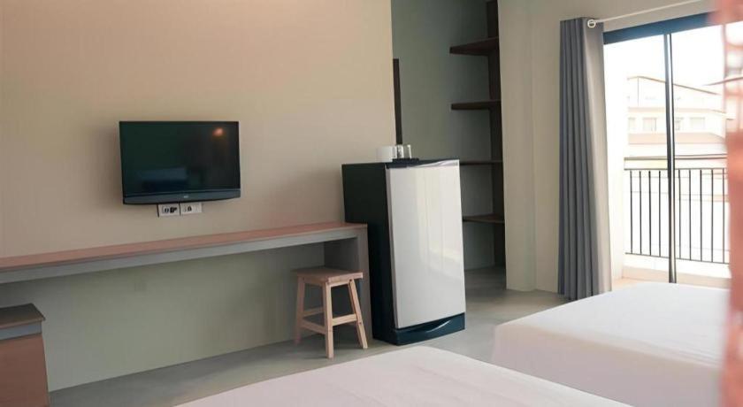 Yellow Moon Hotel Патая Екстериор снимка