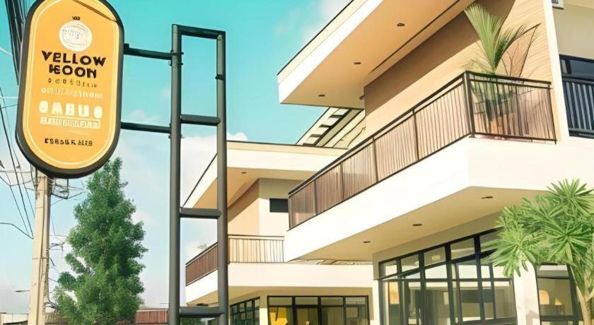Yellow Moon Hotel Патая Екстериор снимка