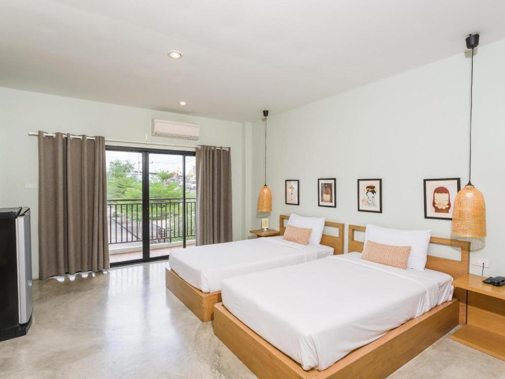 Yellow Moon Hotel Патая Екстериор снимка